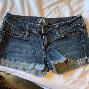 Bullhead jean shorts